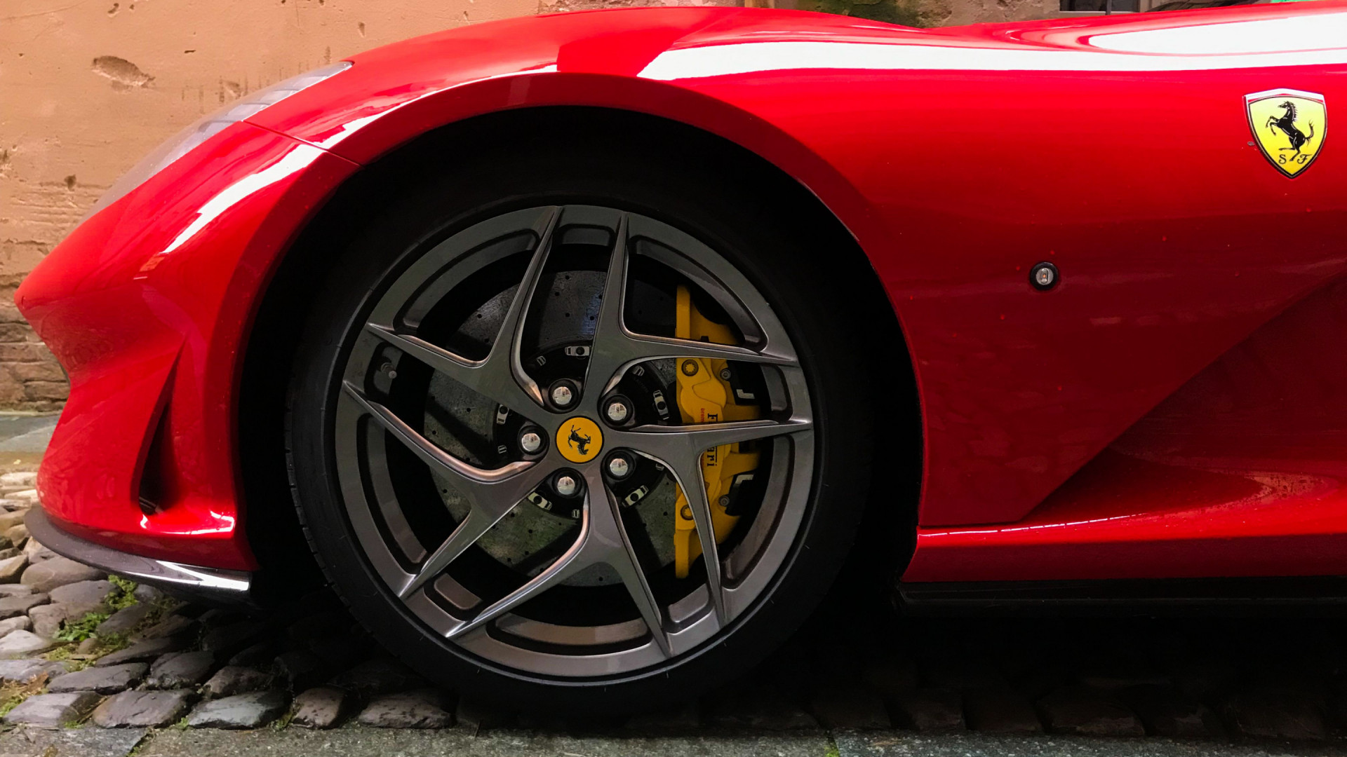 Emilia-Romagna - Modena - Ferrari - Rood